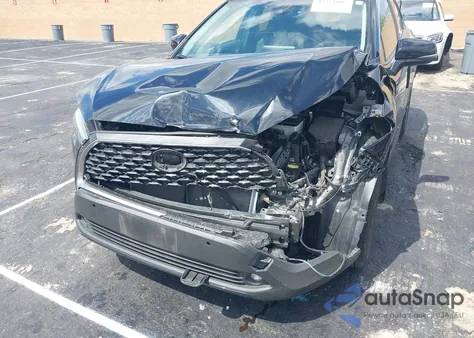 2022 Toyota Corolla Cross Xle z USA, uszkodzony, nr VIN 7MUDAAAG4NV020634